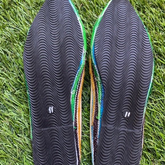 Embroidered Flats - Picture 5 of 6